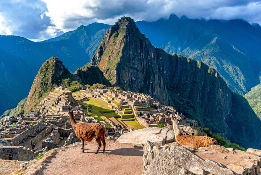 Tour Machu Picchu + Mountain of Huayna Picchu 2 days - Why this 2-day Machu Picchu + Huayna Picchu plan makes sense