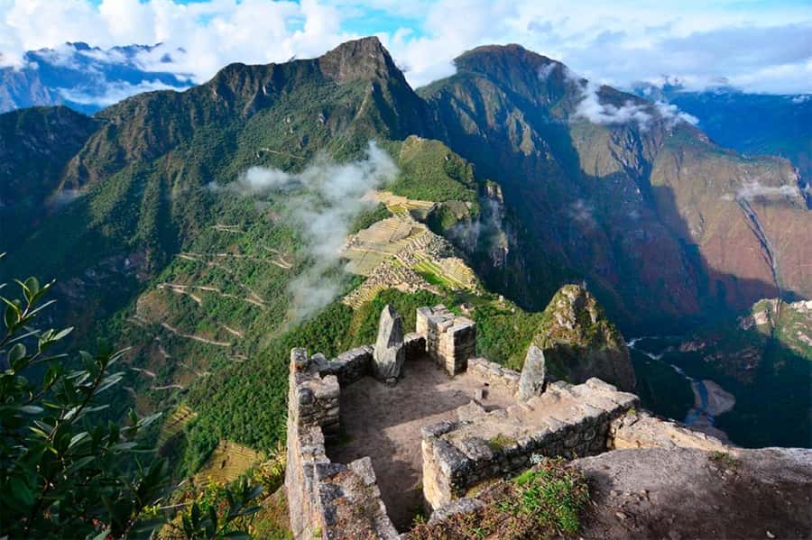 Tour Machu Picchu + Mountain of Huayna Picchu 2 days - Day 2: Machu Picchu with your guide (the 7:00–8:30 window)