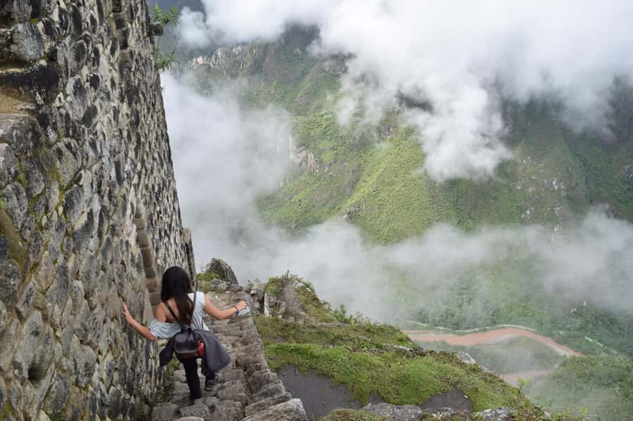 Tour Machu Picchu + Mountain of Huayna Picchu 2 days - Huayna Picchu at 9:00: the climb you do without a guide