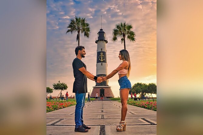 Tour Miraflores + Fotografía Profesional - Stop 2: El Faro Park for the early-1800s lighthouse look
