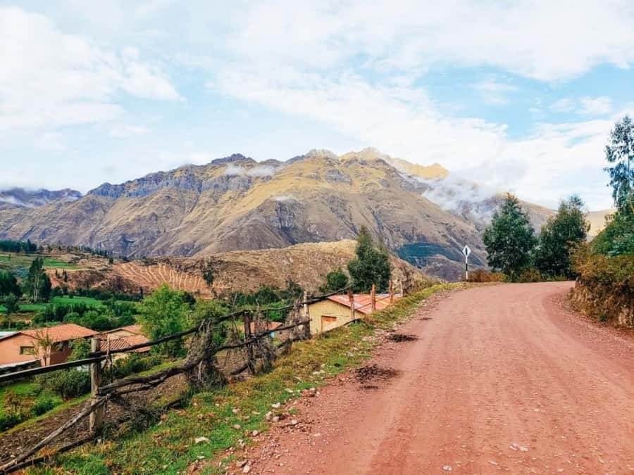 Tour Rainbow Mountain - The 2-Hour Hike to 7 Colours Mountain: Pace, Canes, and Altitude