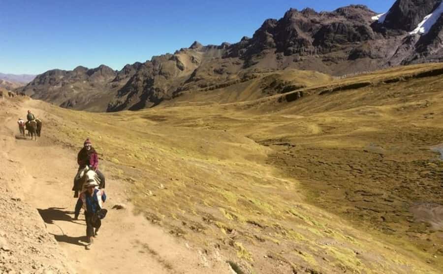 Tour Rainbow Mountain - Cusipata Lunch and Back to Cusco by 6:00 PM