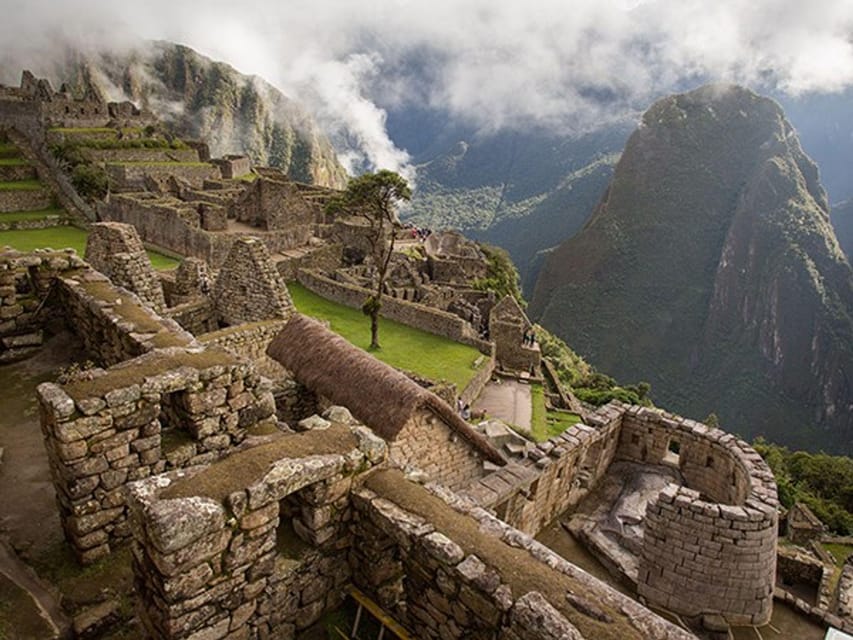 TOUR TO MACHU PICCHU FULL DAY BY TRAIN – The Best Adventure - Who this Machu Picchu by train tour suits best