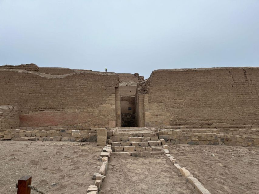 Tour to the sanctuary of Pachacamac - Guides on the ground: what semi-private service really feels like
