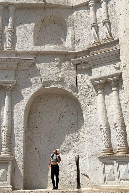 Tour to the Sillar Route from Arequipa | Half Day - Language and guide experience: how to make it work for you