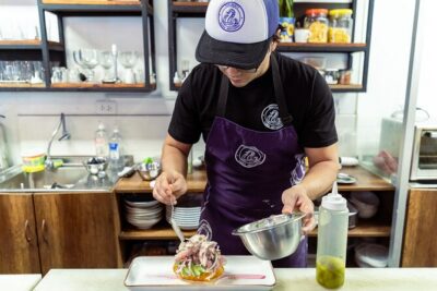 Trending Flavors: Miraflores Walking Tour Including Food and Drinks Tasting - Tortas Lucas at a local bakery: the sweet mid-tour reset