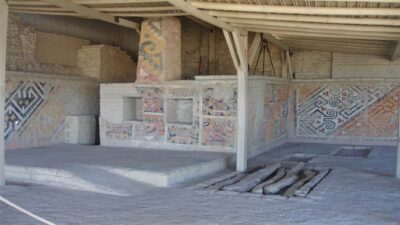 Trujillo: El Brujo Complex Archaeological Tour with Tickets - Reading Mochica murals: geometric figures, reliefs, and wall scenes