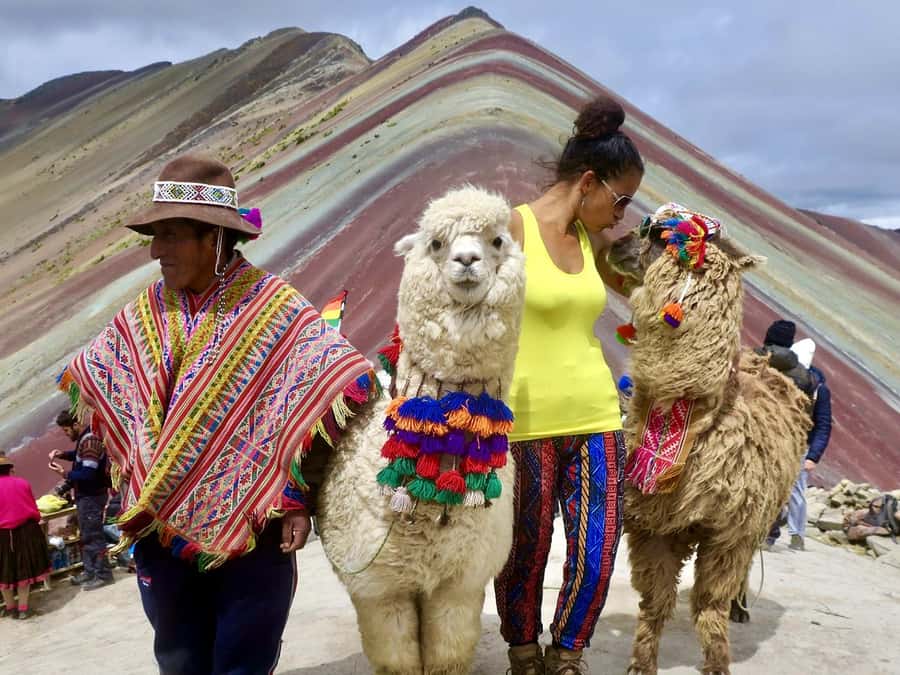 Vinicunca Mountain Tour - Full Day Tour to Rainbow Mountain - The Schedule: An Early Start, a Slow Burn Up, and a Lunch Win
