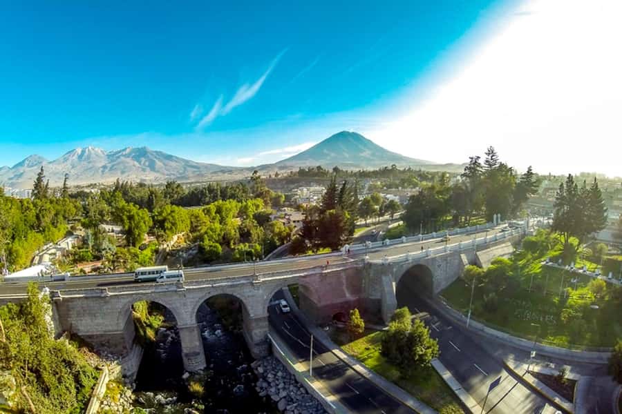 Walking tour in the Historic Center of Arequipa - Old mansions, gardens, and the walk between highlights