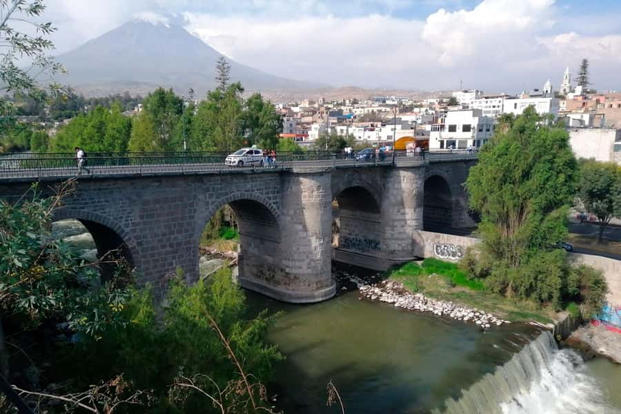Walking tour in the Historic Center of Arequipa - San Lazaro neighborhood: the White City’s earlier roots